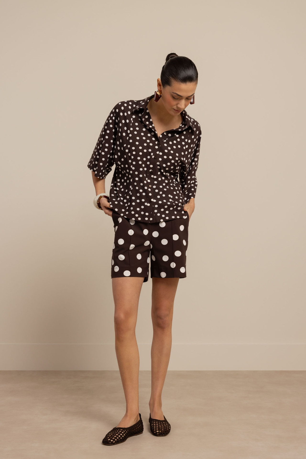 Studio Anneloes Fabienne Dot Blouse Espresso:Ecru, blouse met stippenpatroon in espresso en ecru